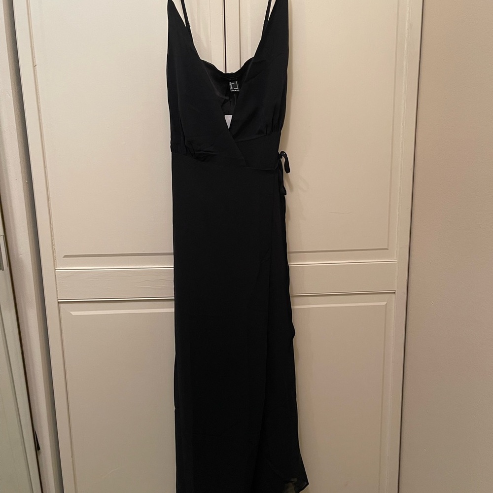 Forever 21 Black Spaghetti Strap Maxi Gown